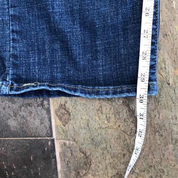 Levi Strauss & Co women’s jeans - Picture 12 of 13